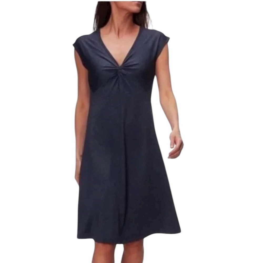 Patagonia Seabrook Bandha Short Sleeve V Neck Athleisure Dress Medium Black